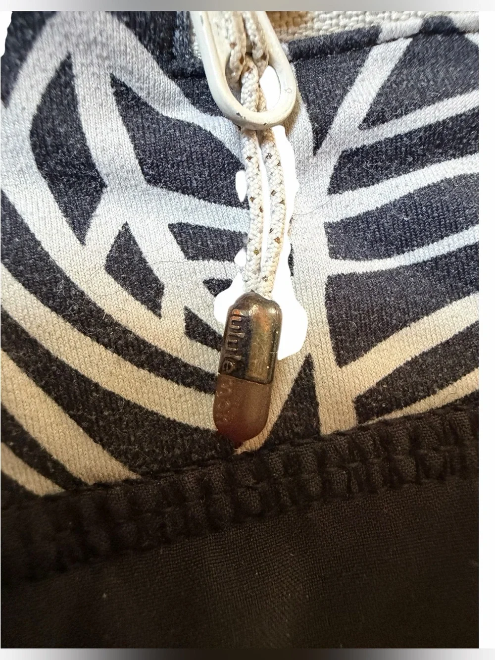 lululemon athletica color black